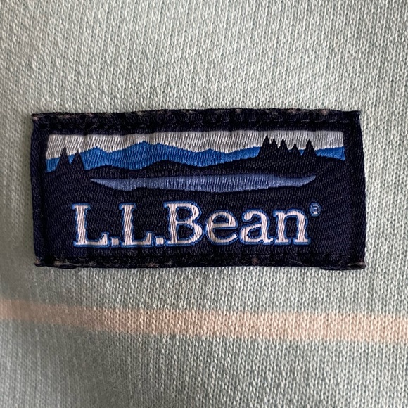 L.L. Bean Women’s Size Medium Blue and White Striped Sweatshirt - Picture 4 of 8